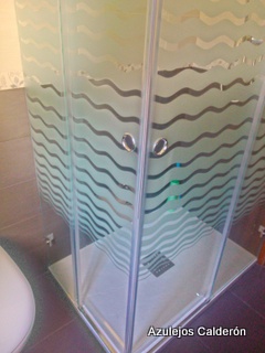 MAMPARAS Y ACCESORIOS DE BAÑO  Azulejos Calderón Gijón