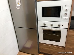HORNO Y MICROONDAS EN TORRE