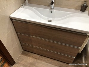 MUEBLE SIN PATAS Y 3 CAJONES