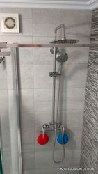 DETALLE DEL TIRANTE DE SUJECCION DE LA MAMPARA