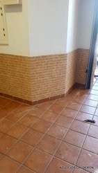 SUELO 25x25 ANTIDESLIZANTE GRAN DUREZA