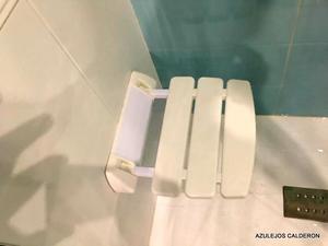 ASIENTO DE DUCHA ABATIBLE EN ACERO Y ABS