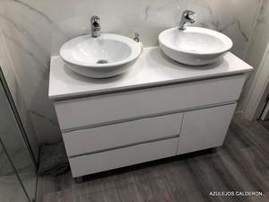 MUEBLE LACADO BLANCO DE 120 CM CON ENCIMERA DE SILESTONE BLANCO Y DOS LAVABOS DE SOBRE ENCIMERA REDONDOS C/ GRIFO INCORPORADO