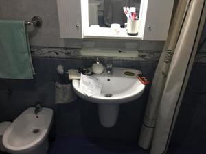VISTA DE BAÑO "ANTES" DE SU REFORMA
