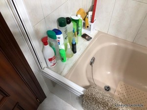 VISTA DE CAMBIO DE BAÑERA POR DUCHA " ANTES" DE SU REFORMA