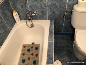 CAMBIO DE BAÑERA POR DUCHA. VISTA DEL BAÑO ANTES DE SU REFORMA