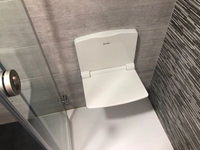 BAÑO DE ASIENTO PLEGABLE