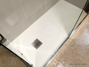 PLATO DE DUCHA EN RESINA ANTIDESLIZANTE  C-3 80x1,60 CM.