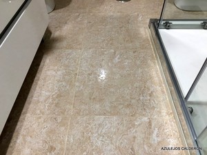 SUELO DE GRES ANTIDESLIZANTE