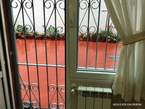 PUERTA DE ACCESO AL PATIO