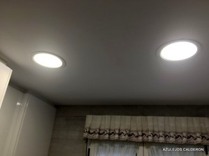 OCULOS EN FALSO TECHO