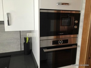 HORNO Y MICROONDAS EN TORRE