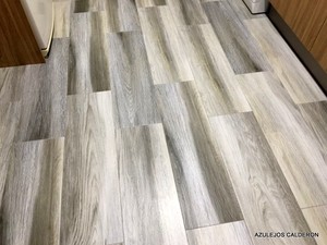 SUELO STAGE GREY ANTIDESLIZANTE 25X85