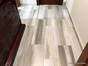 SUELO STAGE GREY ANTIDESLIZANTE 25X85