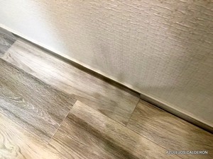 DETALLE DE SUELO Y PARED DE HALL