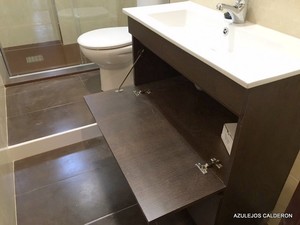 PUERTA ABATIBLE 