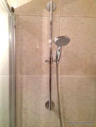 BARRA ADHESIVA CO2 C/ DUCHA DE HIDROMASAJE