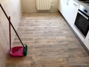 SUELO PORCELANICO TIPO MADERA