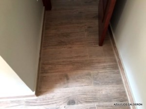 SUELO DE TABLILLA PORCELANICA 15x90 Cm