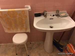 VISTA DEL BAÑO "ANTES" DE LA REFORMA