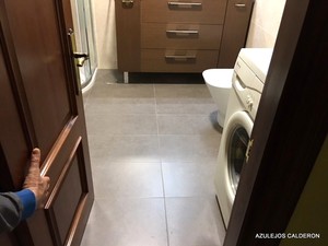 SUELO PORCELANICO ANTIDESLIZANTE "ORIZON"