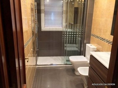 REFORMA DE BAÑO C/ AVELINO GONZALEZ